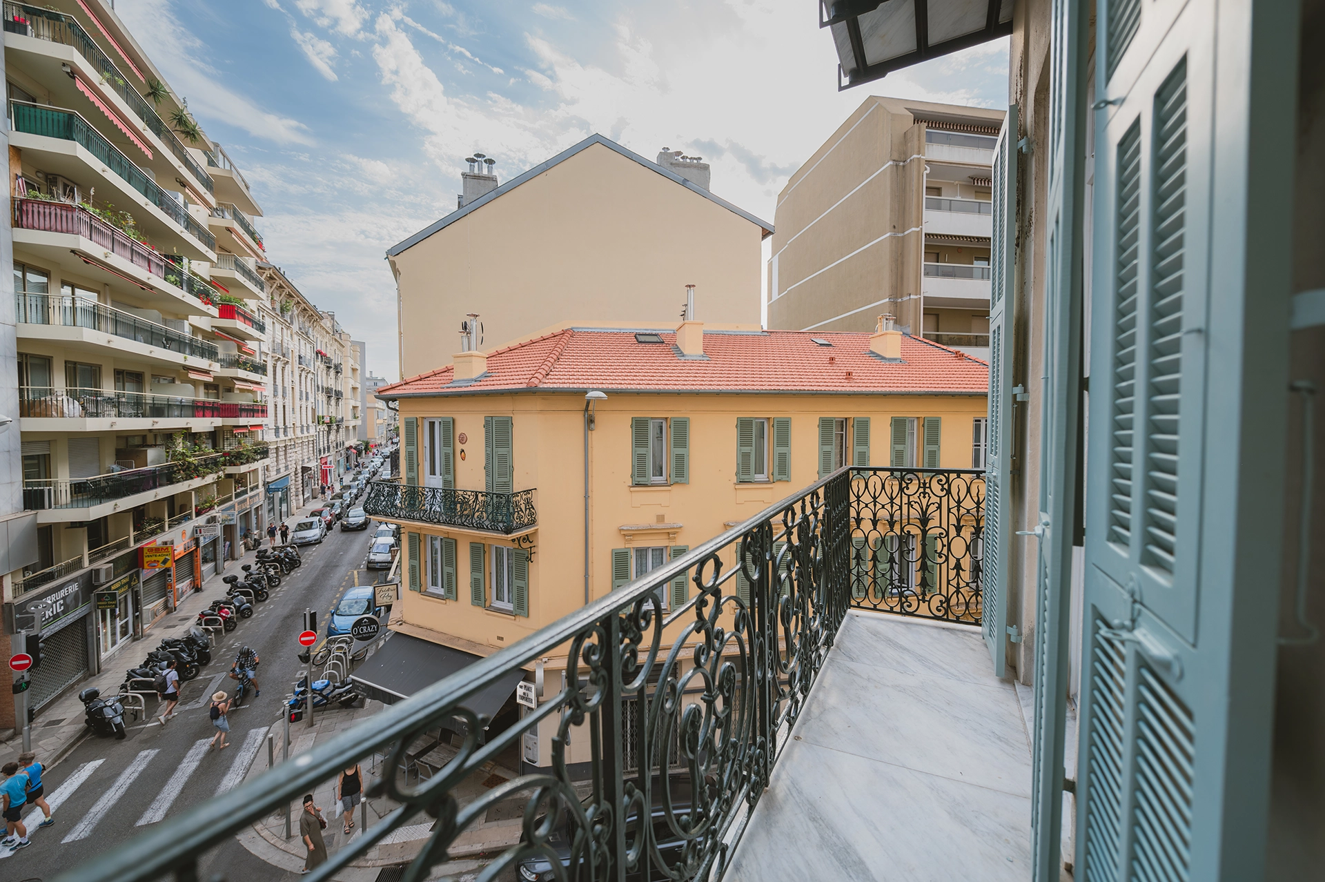 Balcon redécoré par joyce raffaele